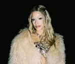 Tini Stoessel - Tini Stoessel lanza Down e inicia su era FUTTTURA