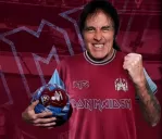 MTL - Iron Maiden y West Ham lanzan remera homenaje 50 aos