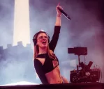 CMTV.com.ar - Cele Arrabal present� su show �Celebre� en el Obelisco