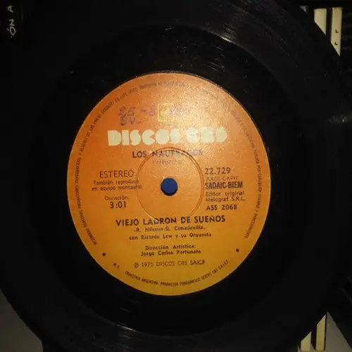 Los N�ufragos - VIEJO LADR�N DE SUE�OS / QUIERO ESTAR SOLO CON VOS - SINGLE