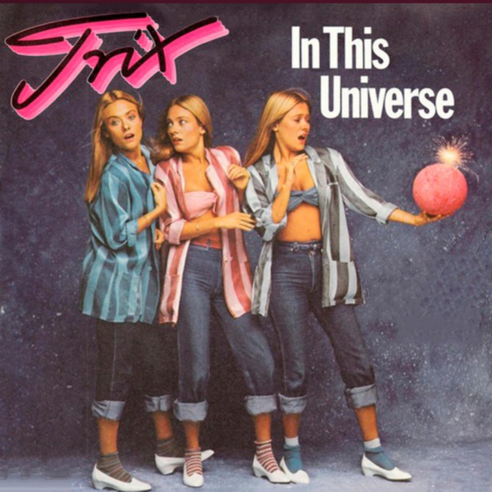 Las Trillizas de Oro - IN THIS UNIVERSE