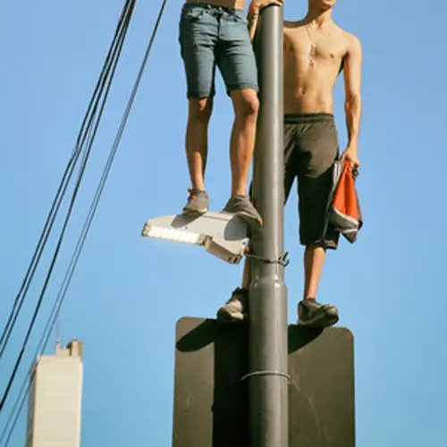 �l mat� a un polic�a motorizado - MEDALLA DE ORO - SINGLE